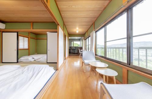 Izu House | 温泉宿のんびり イーハトーヴ中伊豆 天然温泉&展望露天風呂 非日常空間を愉しむ 1棟貸切宿