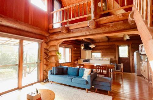 Ito House | 湖畔の森 ウッドペッカー AWA Resort