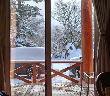 Bankei Ski Chalet | 源泉ログの宿
