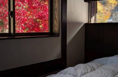 Yuzawa Apartment | 源泉掛け流し温泉Villa The ITAYA