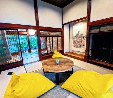 Yuzawa Apartment | 源泉掛け流し温泉Villa The ITAYA