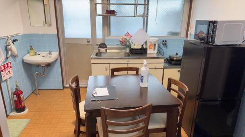 Shiogami Cho Apartment | 瀬戸内塩上町301号室