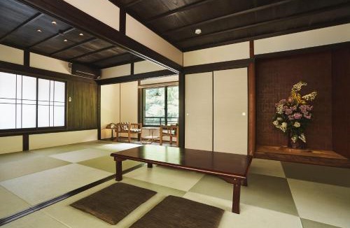 Tanabe House | 熊野四季亭