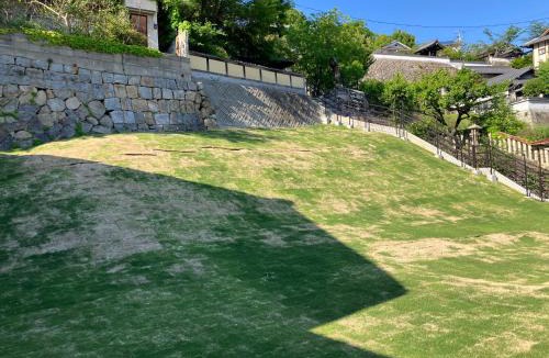 Onomichi House | 犬と泊まれる一棟貸しの宿 Nidra 尾道
