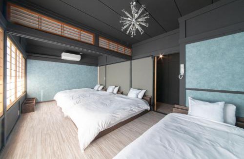 Katsuura Apartment | 瑠璃色の地球