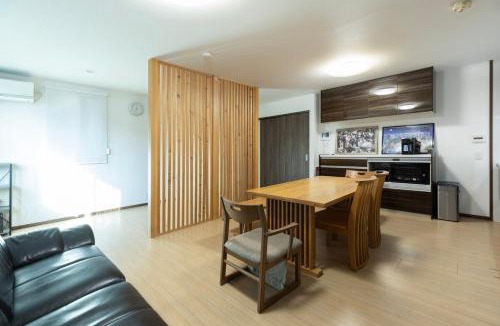 Hakozaki Apartment | 白翠-Hakusui-