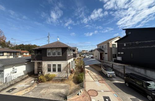Hatsukaichi House | 禅 宮島 一棟貸し 最大6名 ダブルベット3台 2階建の1棟貸しホテル