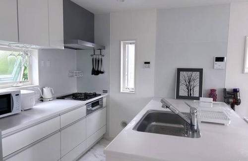 Kugenuma Villa | 站前2分 白色浪漫小屋 精致独栋 最多可住4人 免费自行车 有停车位