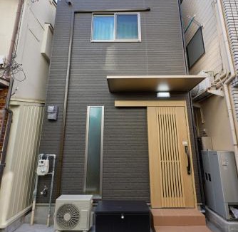 Taisho-ku Villa | 艾屋吉屋 4 minutes to Daisho Station, 3 stops to Shinsaibashi, brand new private house, 3 toilets, 2 bathrooms, suitable for large family travel