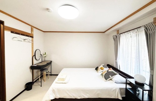 Kawaguchi Apartment | 花乃郷 川口 駅徒歩5分 上野 秋葉原 東京直通 池袋 新宿20分圏内 WiFi付き 洋室 温泉施設近く