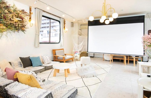 Azumabashi Apartment | 花火の見える宿Meee Asakusa3F4F 浅草徒歩3分 140平米Max22名 無料駐車場 屋上絶景 渋谷直通