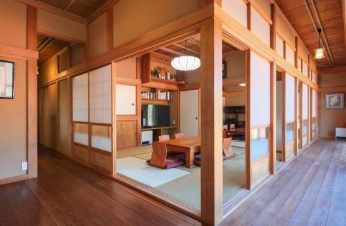 Katori Apartment | 薬医門の宿
