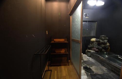 Azumino Apartment | 貸切温泉とガレージのある 安曇野の一棟貸しヴィラ
