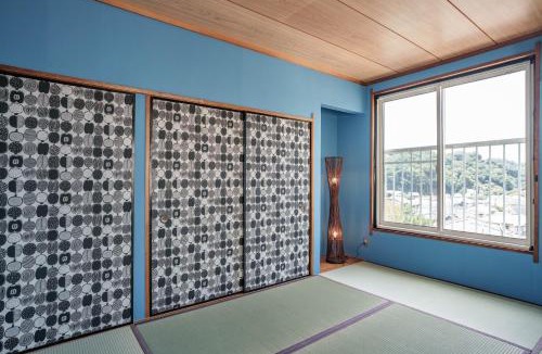 Hayama Apartment | 逗子海岸近くの広さ104平米の一棟貸しNetflixあり