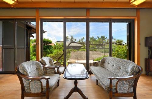 Fuchisaki Apartment | 間 はざま