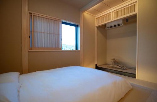 Nara House | 【鶴INN 川上】奈良一棟貸し切り贅沢な和モダン一軒家 200㎡庭付き BBQ可能 駐車所あり