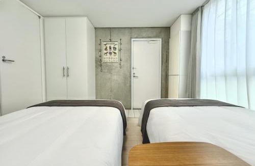 Higashinippori Apartment | 102Room,7-minute walk from Uguisudani Station located on the 1nd floor of an apartment-style building Twin room No elevator