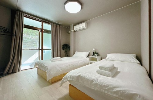 Namba Villa | 15-minute walk from Shinsaibashi, 6LDK, Japanese-style room, extra-large terrace