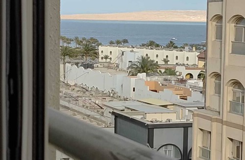 Corniche Road-Dahar Apartment | 2-bedroom apartment in marvelous Hurghada with AC and fitness room