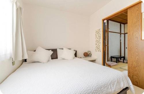 Suminoe House | 2 floors japanese style, direct to KIX, 10mins train to Namba, 5mins walk to stn , 2-6ppl