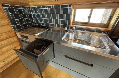 Iimori House | 2 min to Hakuba47 Cozy Riverside Log CabinBBQ/Bei'an Tan County Nagano