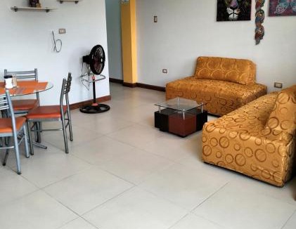 Iquitos Apartment | 200 RV APARTMENTS IQUITOS PERÚ-Apartamento segundo piso con vista al exterior
