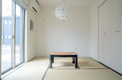 Ozu Apartment | 25 mins to Aso Volcano Serene 4BR House by Restavio