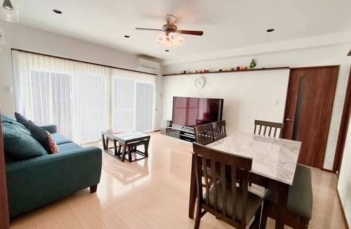 Kuwae Apartment | 2LDK Family Room A few minutes on foot to America/Nakagami-gun Okinawa
