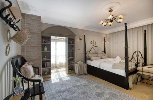 Zamalek Apartment | 3 BR Zamalek Khan vol 2 Vintage story