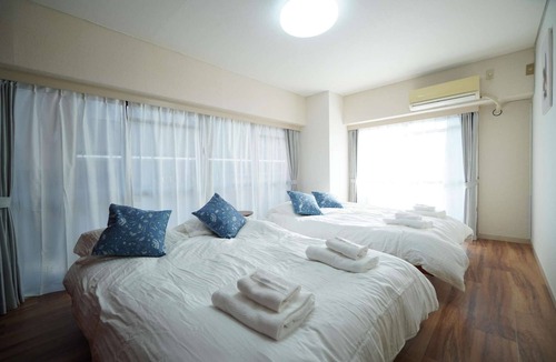 Dotonbori Apartment | 3BR (rare)Kuromon Market · Dotonbori 3min!Sleeps 8!