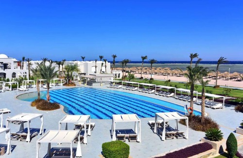 Sharm El Sheikh Hotel | 4 Chic Rooms w/Sea Side Views and Access to Tranquil Beachfront