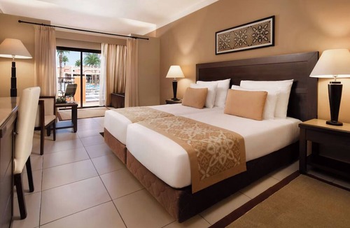 Port Ghalib Hotel | 4 Relaxing Rooms with Outdoor Pools Escape Close to Beach Attractions