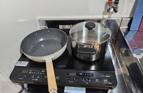 Konohana House | 5 Min to Station/USJ 15 Min/Namba 12 Min/Entire Home for 8/Parking