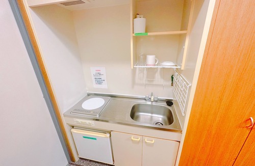 Makishi Apartment | 5-minute walk from Kokusai-dori Avenue! Within 5 minutes walk from Yui Rail station! It is a weekly/monthly hotel located in the central area of Naha City.