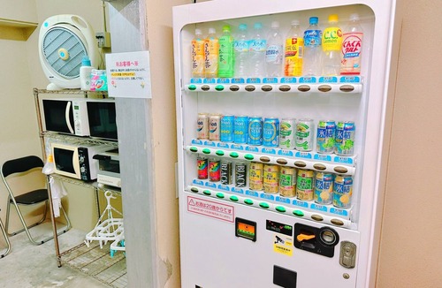 Makishi Apartment | 5-minute walk from Kokusai-dori Avenue! Within 5 minutes walk from Yui Rail station! It is a weekly/monthly hotel located in the central area of Naha City.