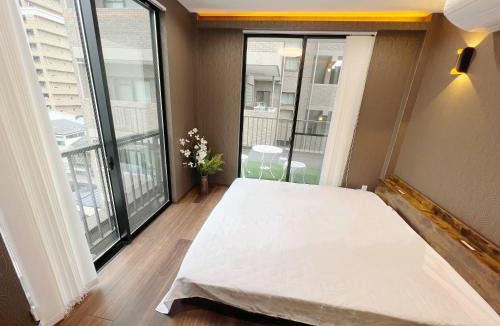 Tanimachi Apartment | 501落地大床房-心斋桥-道顿堀-日本桥-大阪城公园-难波-梅田-地铁站200m-京都奈良神户-5楼 无电梯