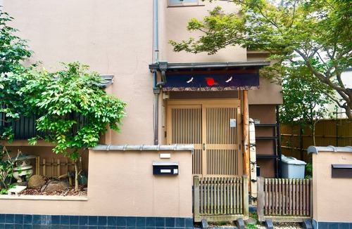 Kamiya House | 7:00 in/19:00 out negotiable】 Free shuttle service from Ikebukuro Oji-Akabane station, 14 min. from Ueno station, 1 building for rent, 2LDK +2LDK