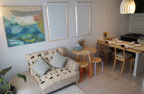 Ryuga Onsen House | 7-minute drive from Hirome Market/Newer single-family home/60 square meters/Sleeps 6/Free parking