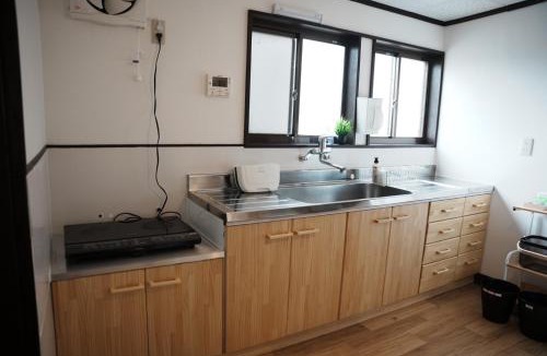 Shimobuchi House | 8人宿泊可 1棟貸切 子供添い寝無料 1日1組限定で開放感のある90平米 吉野山天川村40分 奈良大阪1時間 駅から徒歩5分 大淀桜庵