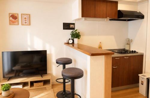 Fukushima Apartment | 801 電車でusjまで8分 梅田まで4分 ローカルな暮らしを体験できる便利な立地 スーパー徒歩すぐ