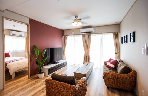 Miyakojima House | A condominium featuring red roof tiles It is a q/Miyakojima Okinawa