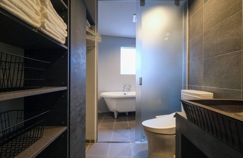 Kadena Apartment | A luxurious space that values the Japanese atmosph/Nakagami-gun Okinawa