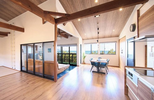 Awaji House | A panoramic view of Iwaya Beach Miamistyle villa with loft/Awaji Hyōgo