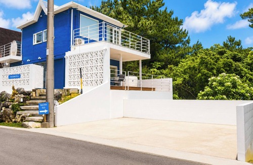 Nakama Villa | A Premium Okinawa Villa Stay with Sauna & Jacuzzi