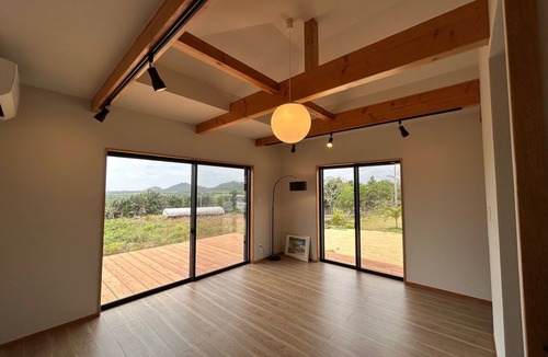 Ishigaki Cottage | A quiet environment with a wooden deck with a grea/Ishigaki City Okinawa