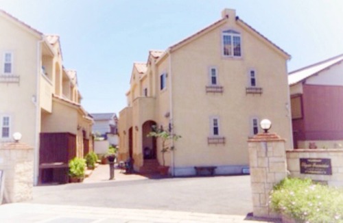 Sumoto Apartment | A small hideaway on Awaji Island Southern Provencestyle maisonette apartment/Sumoto Hyōgo