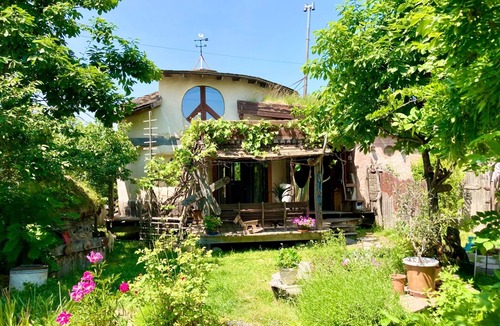 Koshimizu House | A soothing house built with natural materials made from straw bales Relax and unwind in this extrao/Shari-gun Hokkaidō