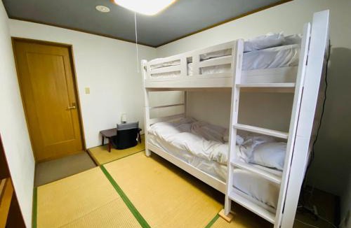 Hirafu Cabin | Absolute Niseko Lodge
