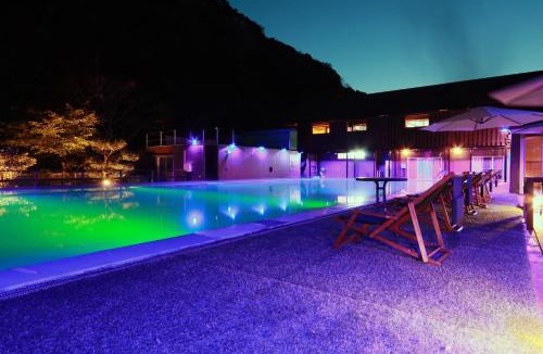 Yatsu Hotel | Amis Droles アミドローラ LIBERTY RESORT