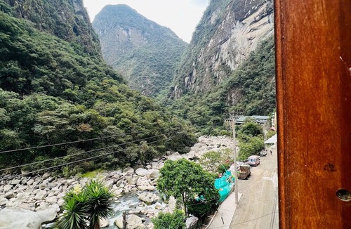 Aguas Calientes Hostel | ANTURIOS HOUSE
